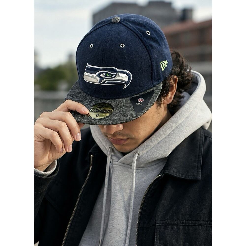 New Era 59FIFTY Seattle Seahawks Fitted Hat Size 8 NFL Cap Blue Gray Brim - Picture 2 of 9